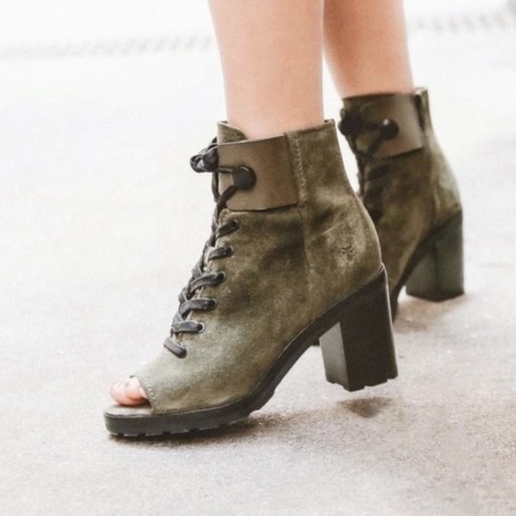 FRYE Booties Lace Up Combat Ankle Boots Heels Danica Peep Toe Olive Green New 6 - Picture 2 of 8